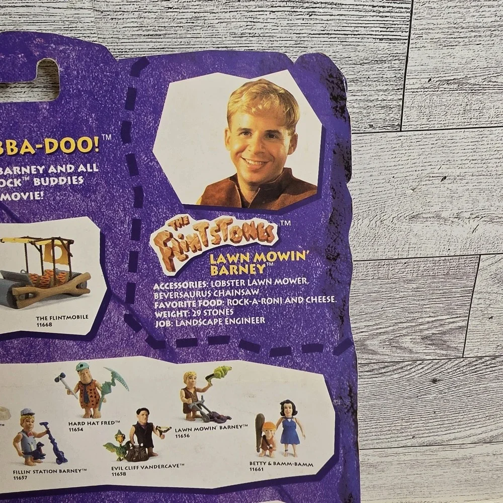 Vtg‎ 1993 Mattel Flintstones Barney Mowing Lawn Figure New Package Damage 11656